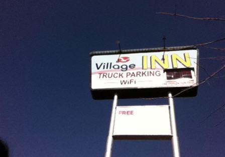 Village Inn Tulare Eksteriør billede